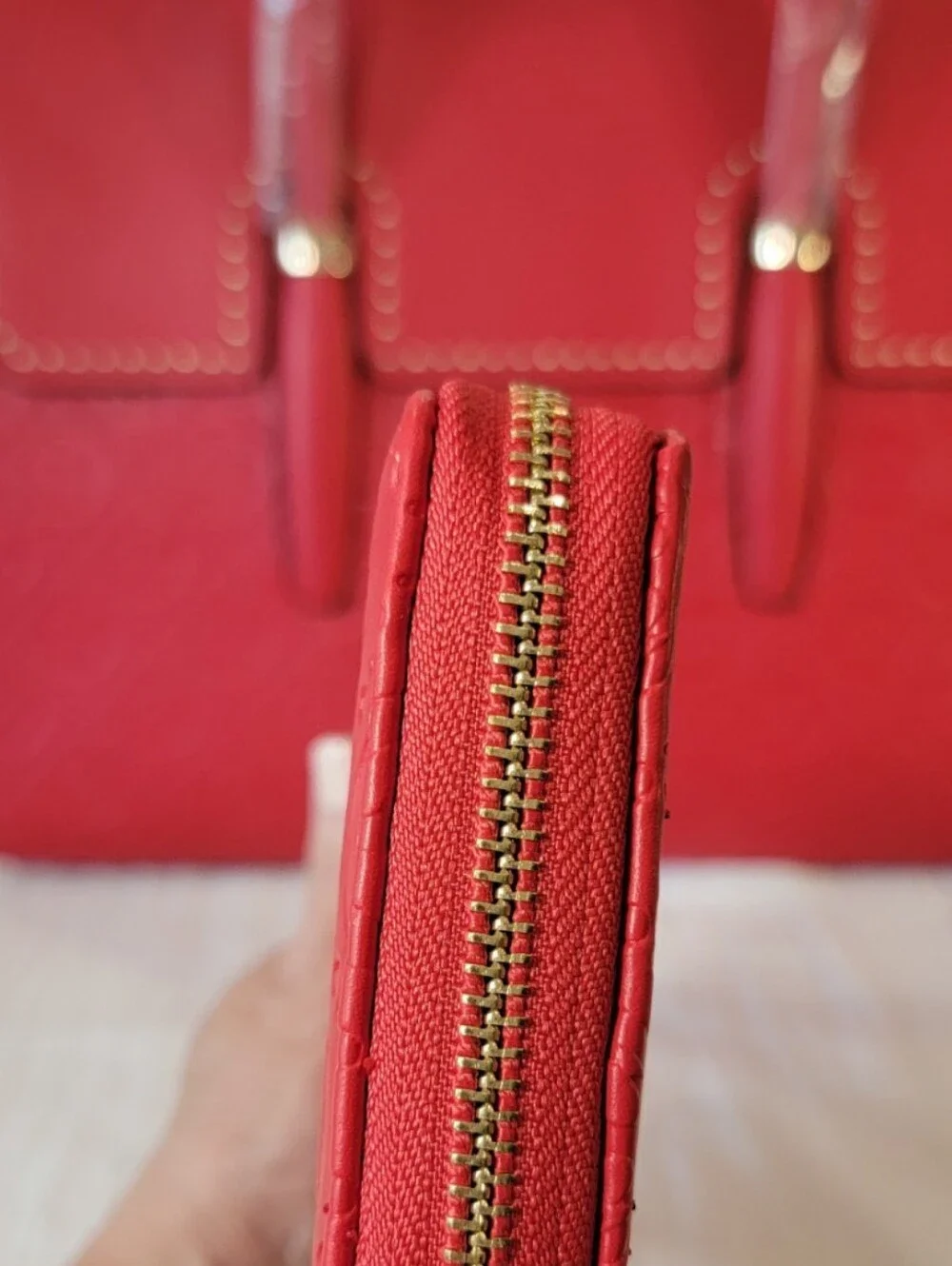 Classic Fashion BCH-9016W Red Large Tote & Matching Wallet NWT